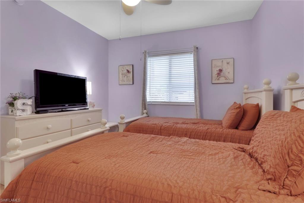 7823 Regal Heron CIR # 105, NAPLES Unit: 105