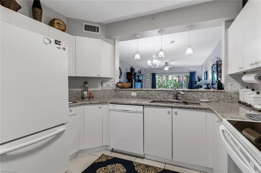 7823 Regal Heron CIR # 105, NAPLES Unit: 105