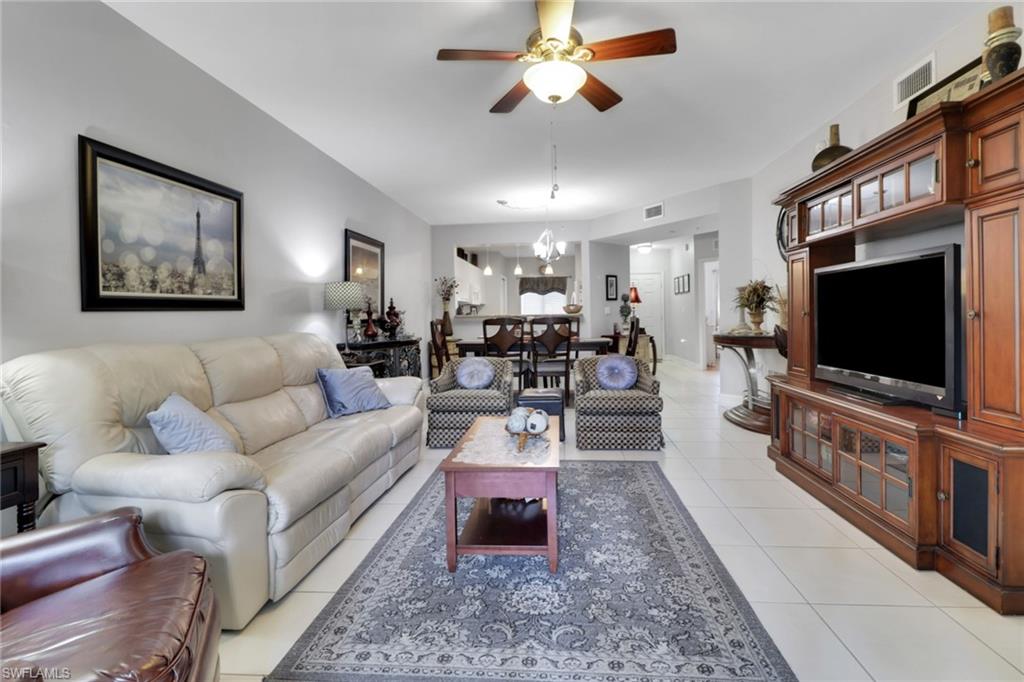 7823 Regal Heron CIR # 105, NAPLES Unit: 105