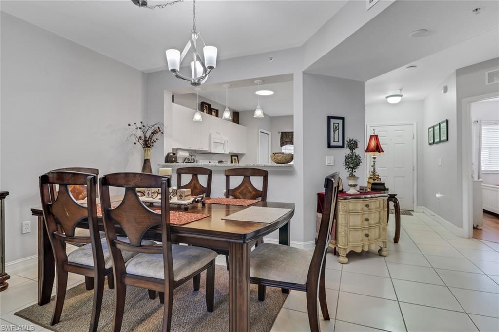 7823 Regal Heron CIR # 105, NAPLES Unit: 105