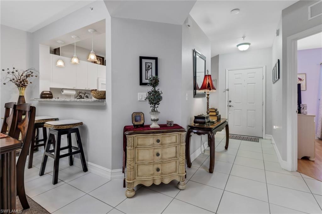 7823 Regal Heron CIR # 105, NAPLES Unit: 105