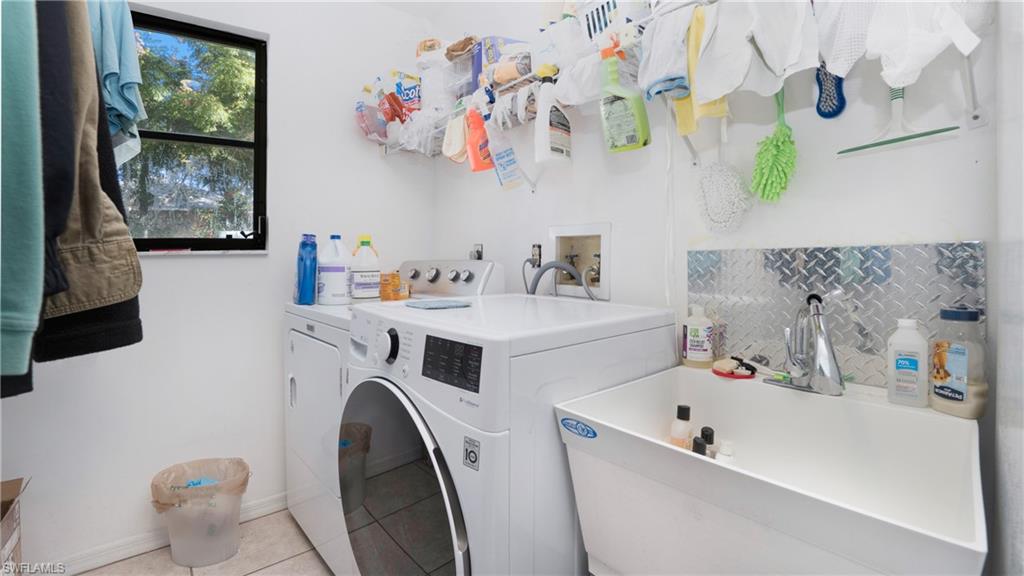 25187 Papillion DR, BONITA SPRINGS