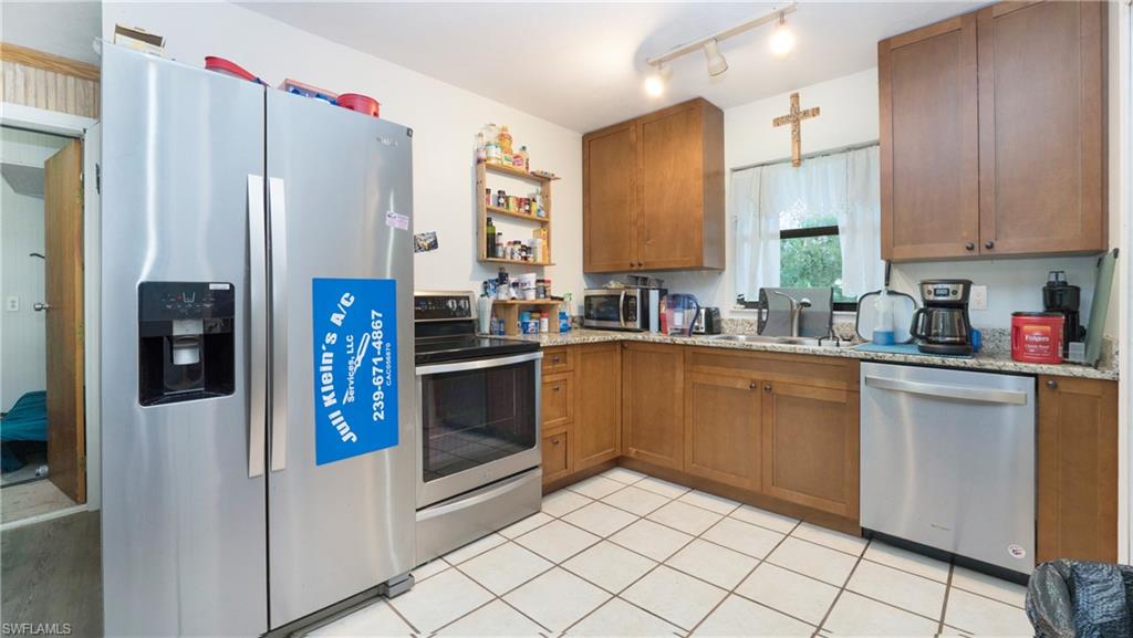 25187 Papillion DR, BONITA SPRINGS