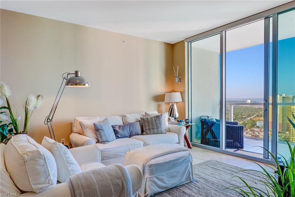 3000 Oasis Grand BLVD # 3006