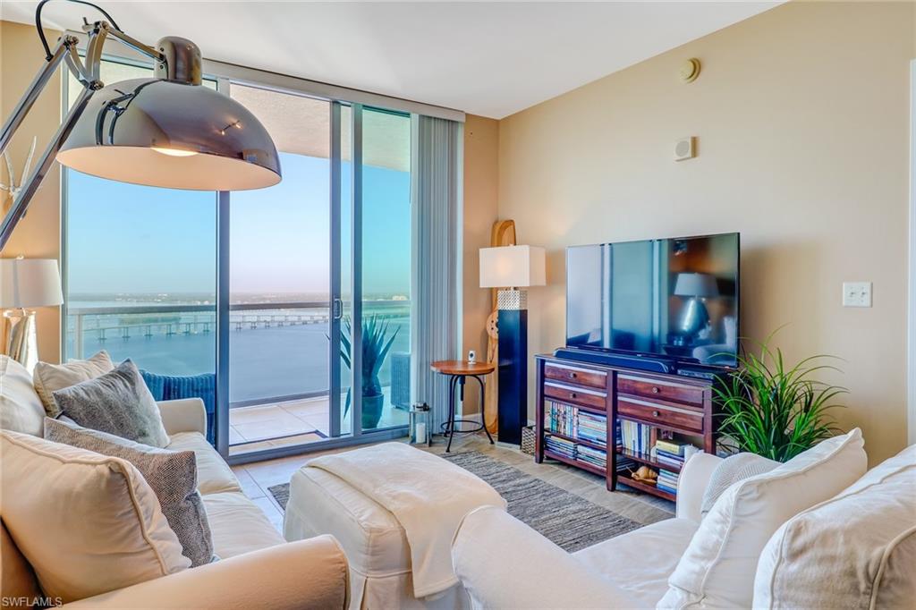 3000 Oasis Grand BLVD # 3006