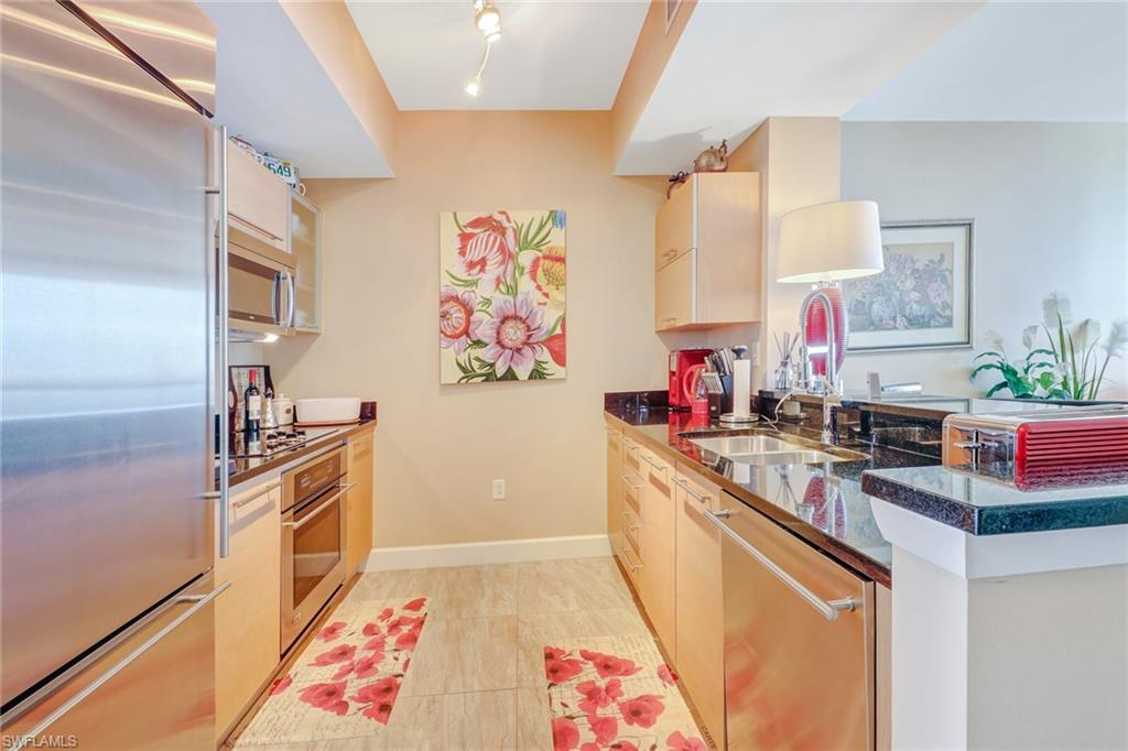 3000 Oasis Grand BLVD # 3006