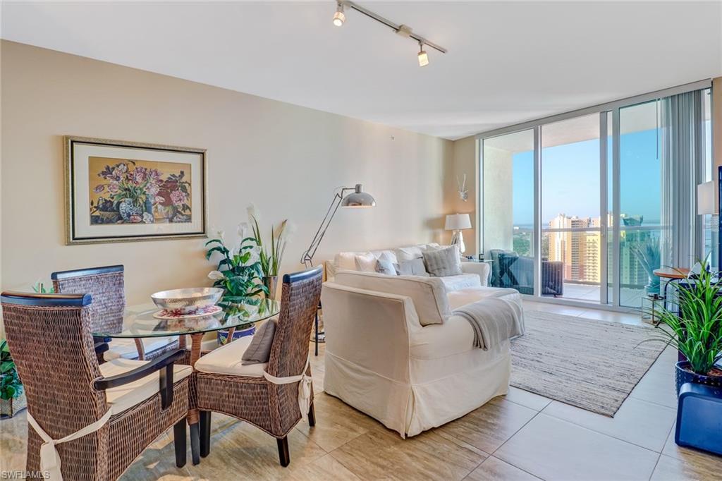 3000 Oasis Grand BLVD # 3006