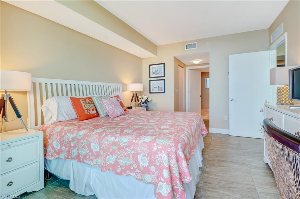 3000 Oasis Grand BLVD # 3006