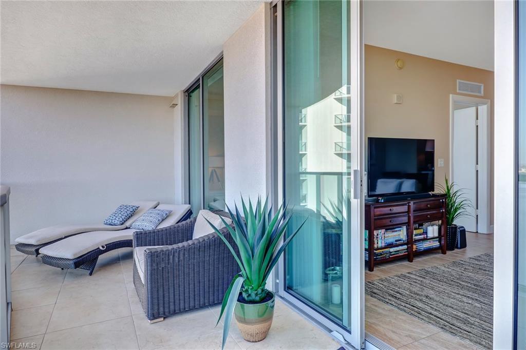 3000 Oasis Grand BLVD # 3006