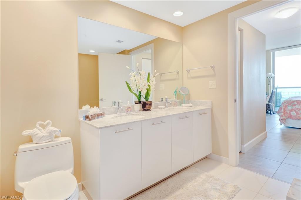 3000 Oasis Grand BLVD # 3006