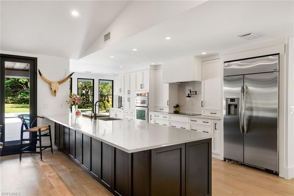 6818 Trail BLVD, NAPLES