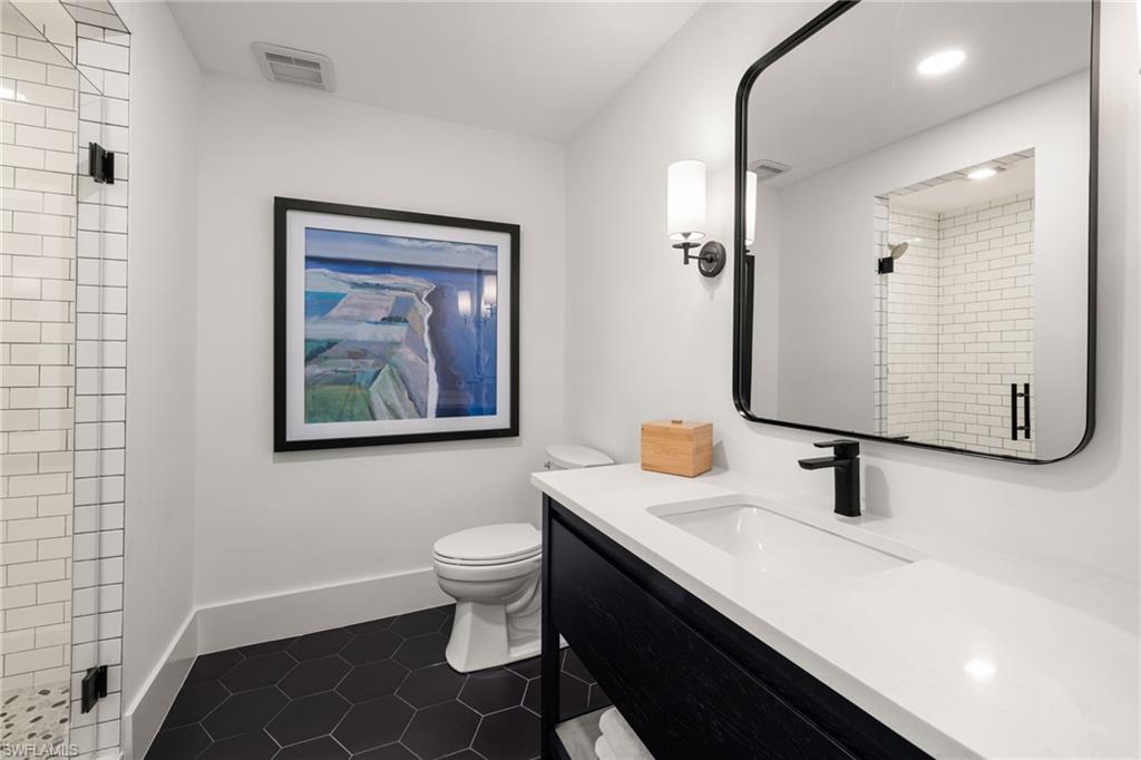 6818 Trail BLVD, NAPLES