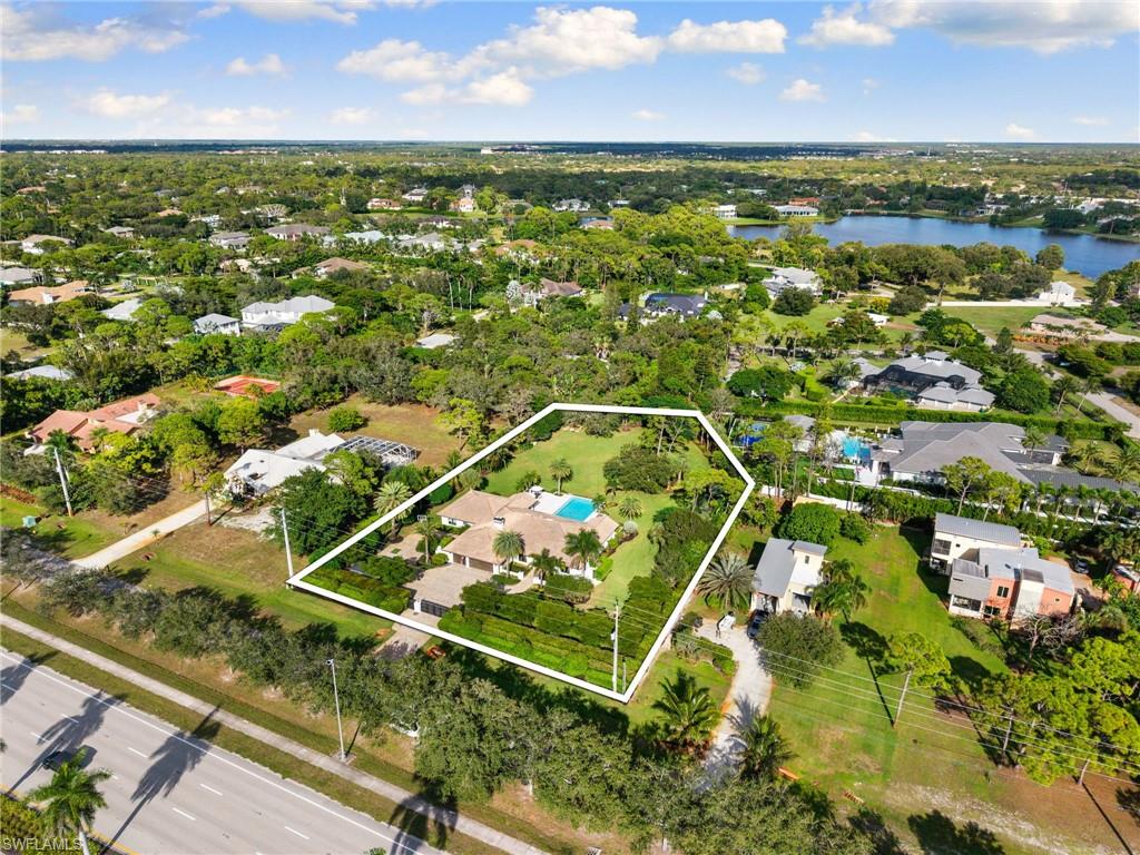 6818 Trail BLVD, NAPLES