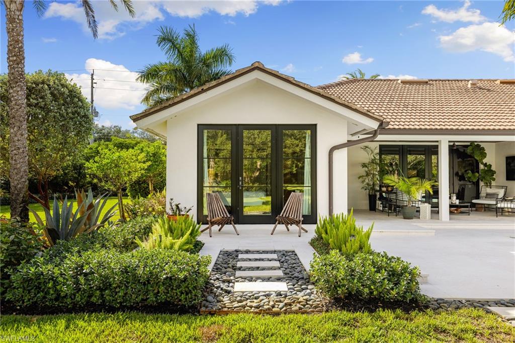 6818 Trail BLVD, NAPLES
