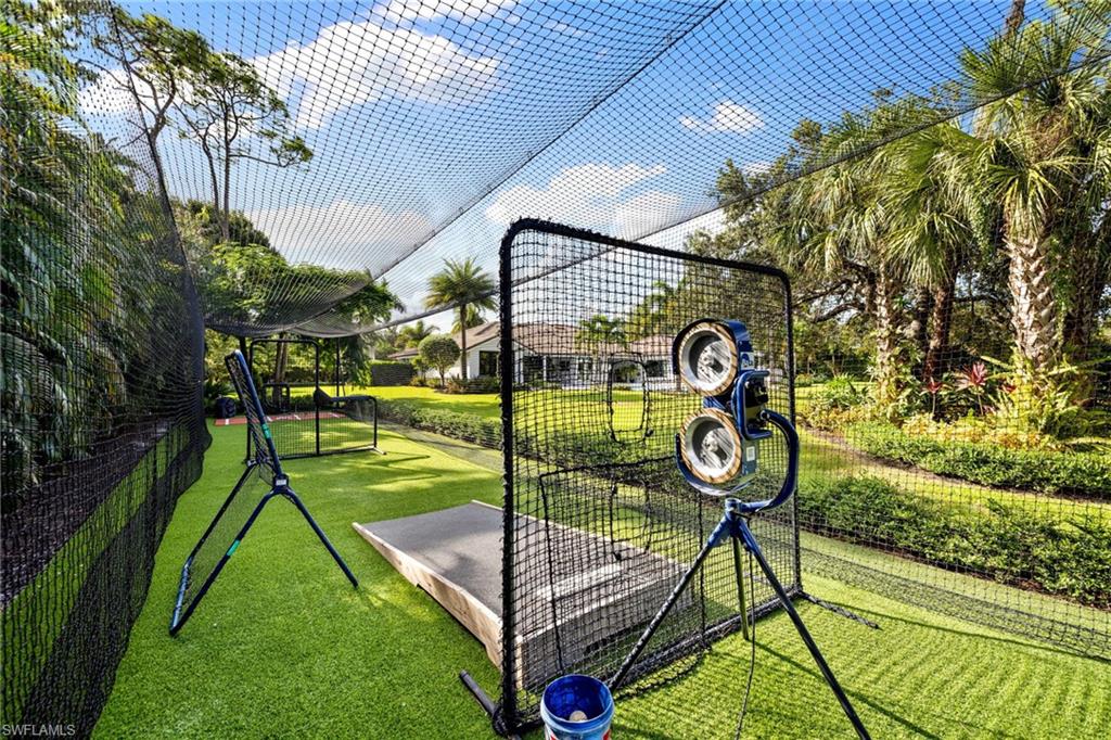6818 Trail BLVD, NAPLES