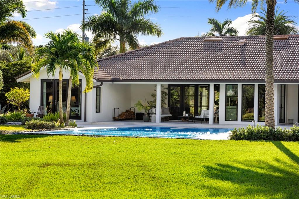 6818 Trail BLVD, NAPLES