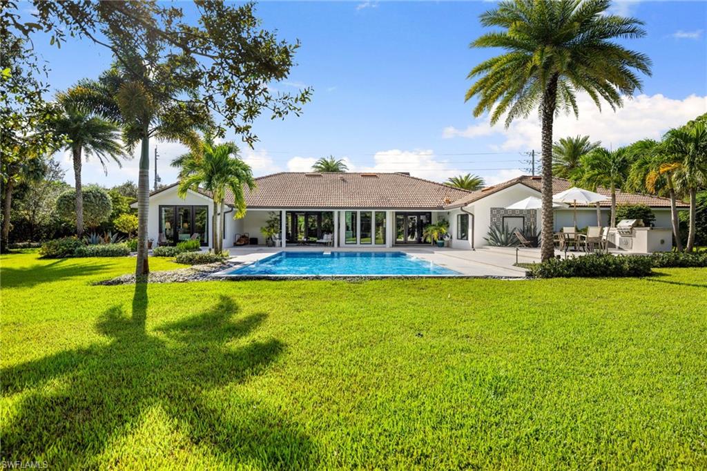 6818 Trail BLVD, NAPLES