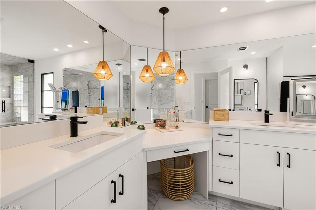 6818 Trail BLVD, NAPLES
