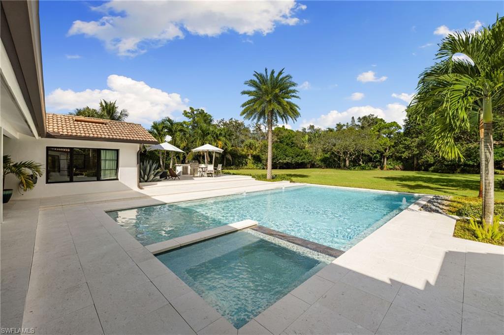 6818 Trail BLVD, NAPLES