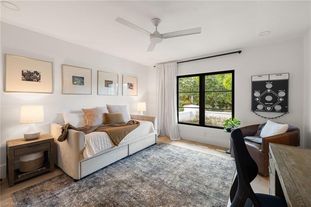 6818 Trail BLVD, NAPLES