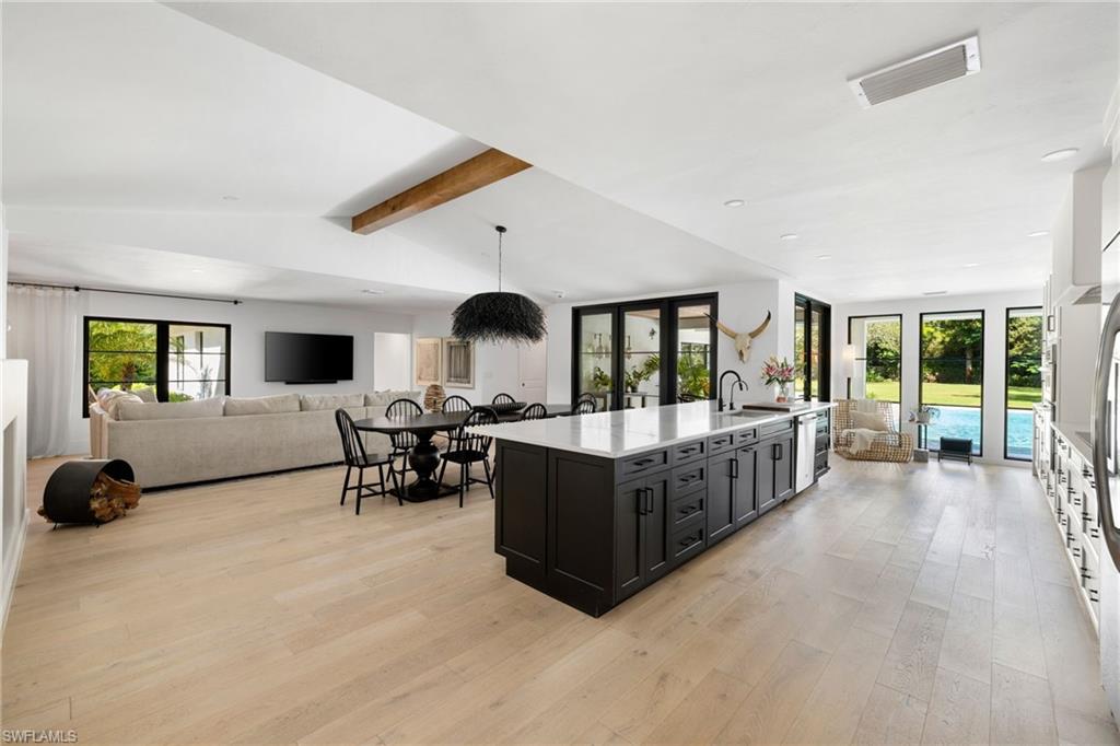 6818 Trail BLVD, NAPLES