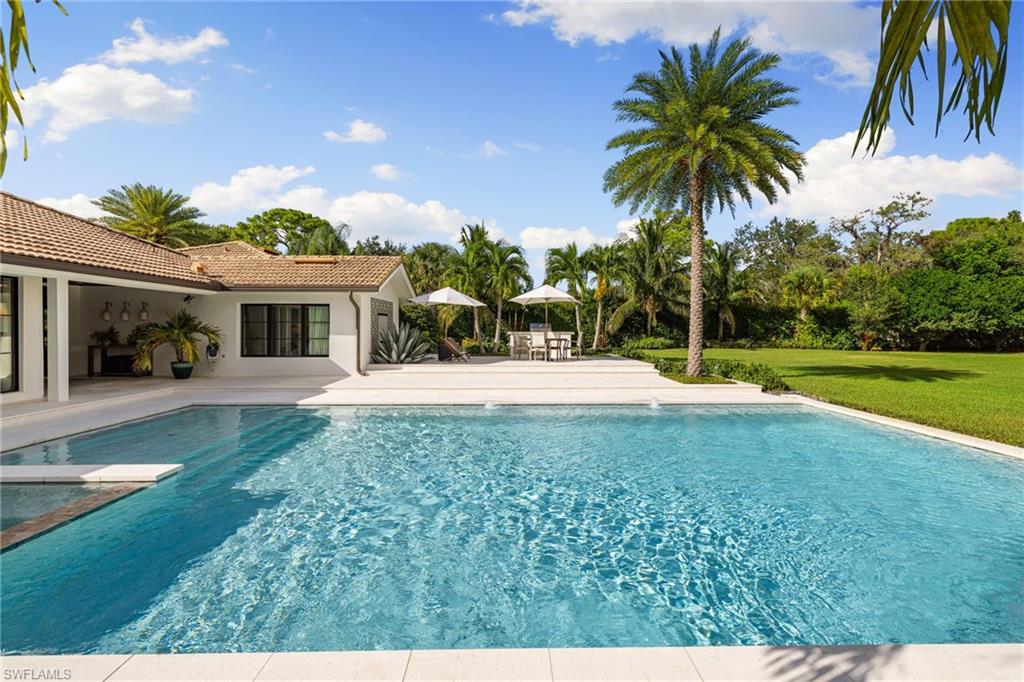 6818 Trail BLVD, NAPLES