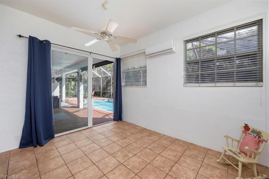 496 Raven WAY