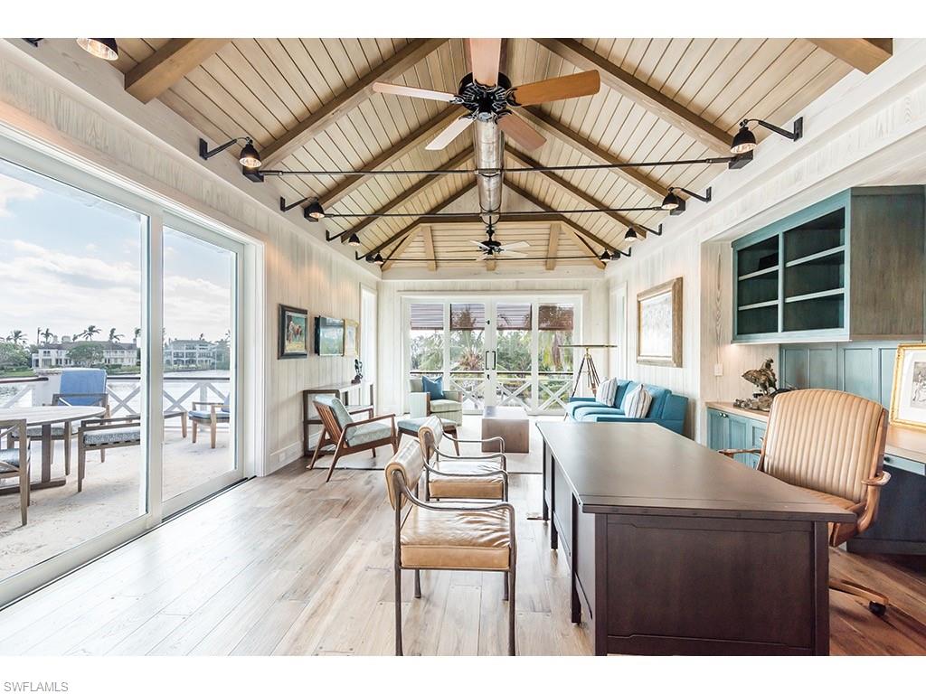 4296 Cutlass LN, NAPLES