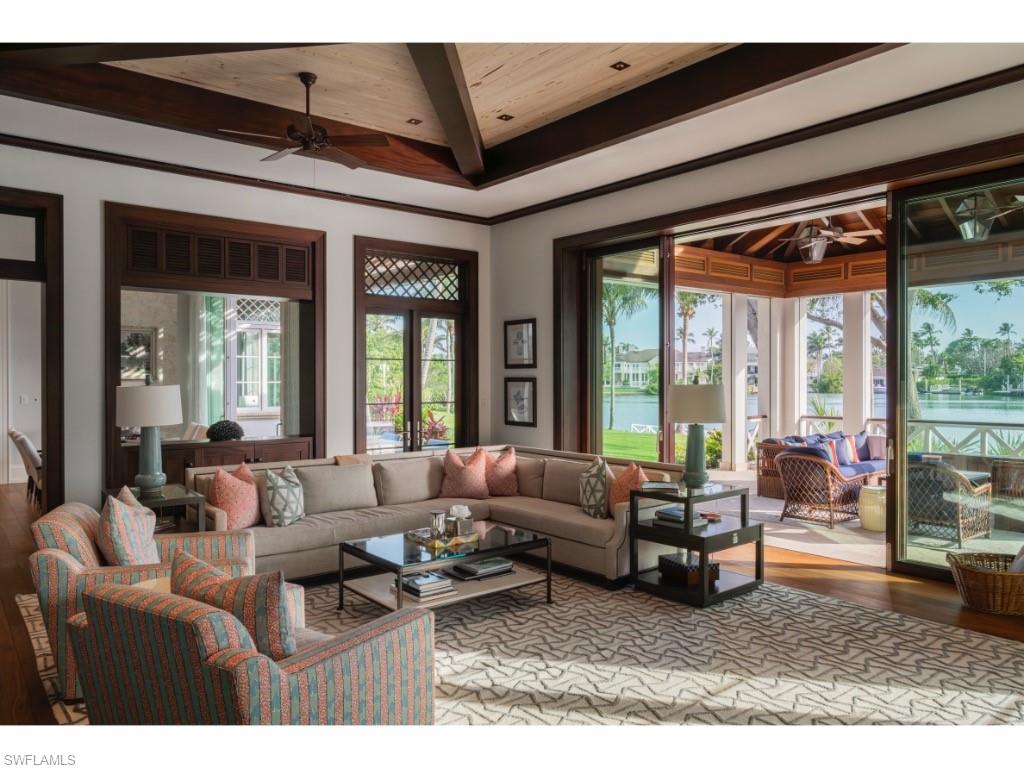 4296 Cutlass LN, NAPLES