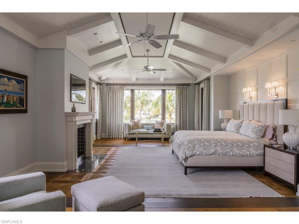 4296 Cutlass LN, NAPLES