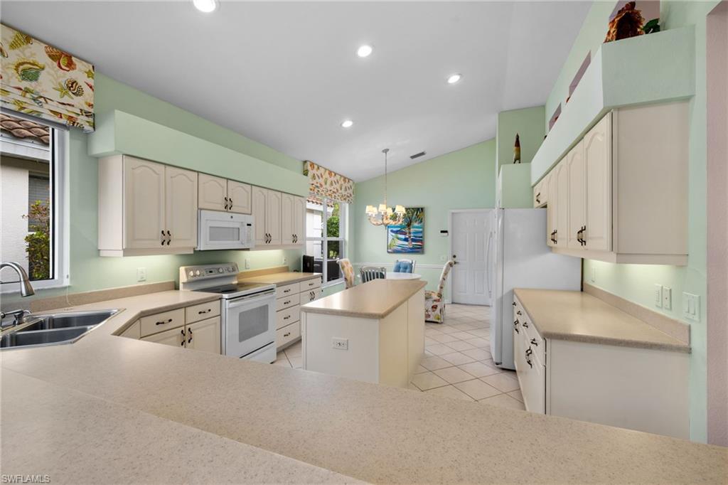 1724 Winding Oaks WAY