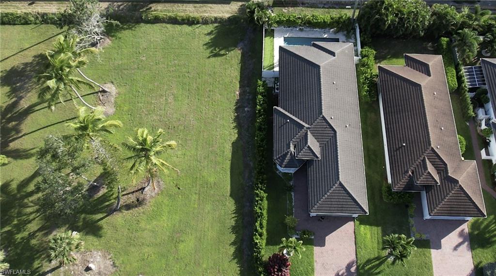 2700 Linda DR, NAPLES