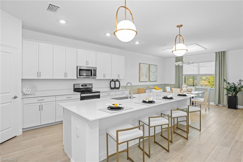17393 Stonehill Manor DR, NORTH FORT MYERS