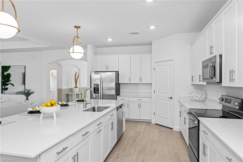 17393 Stonehill Manor DR, NORTH FORT MYERS