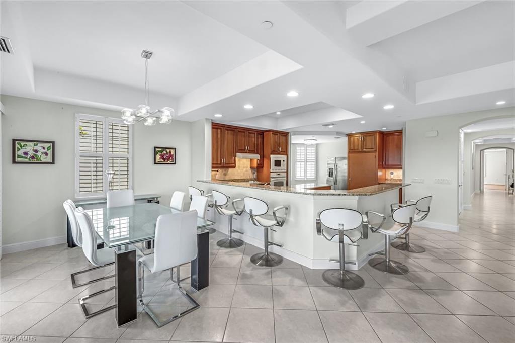 510 Avellino Isles CIR # 202 Unit: 2-202