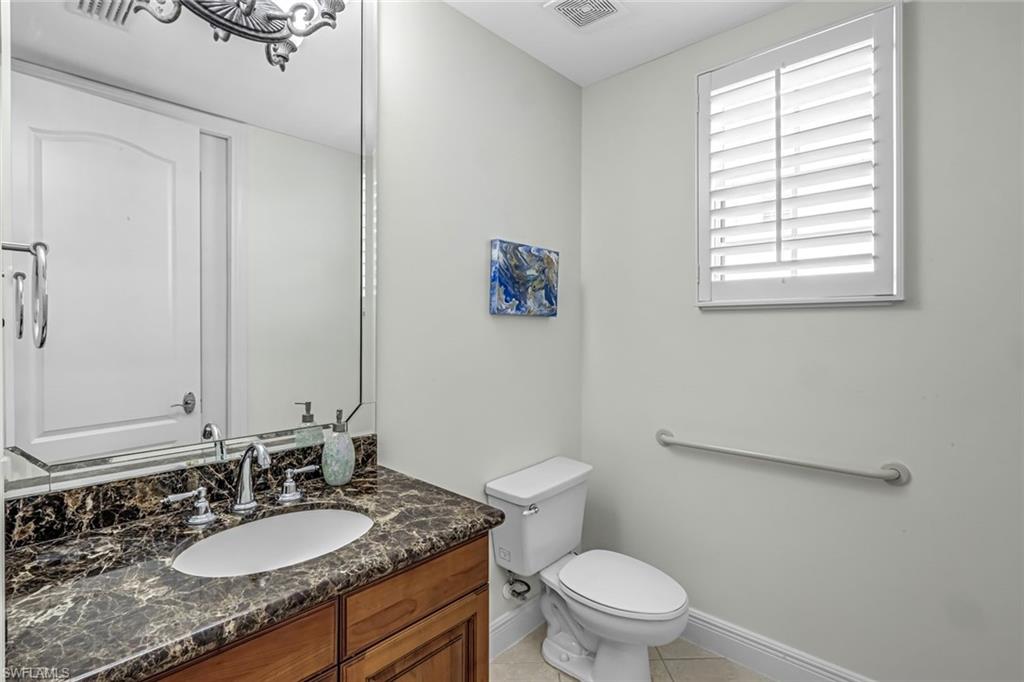 510 Avellino Isles CIR # 202 Unit: 2-202