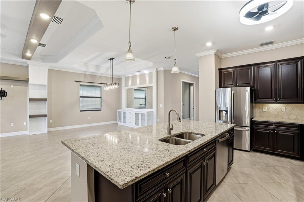 28076 Foxrock CT