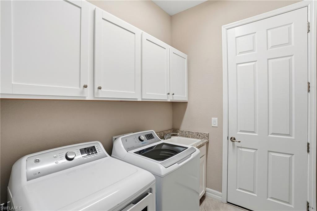 28076 Foxrock CT
