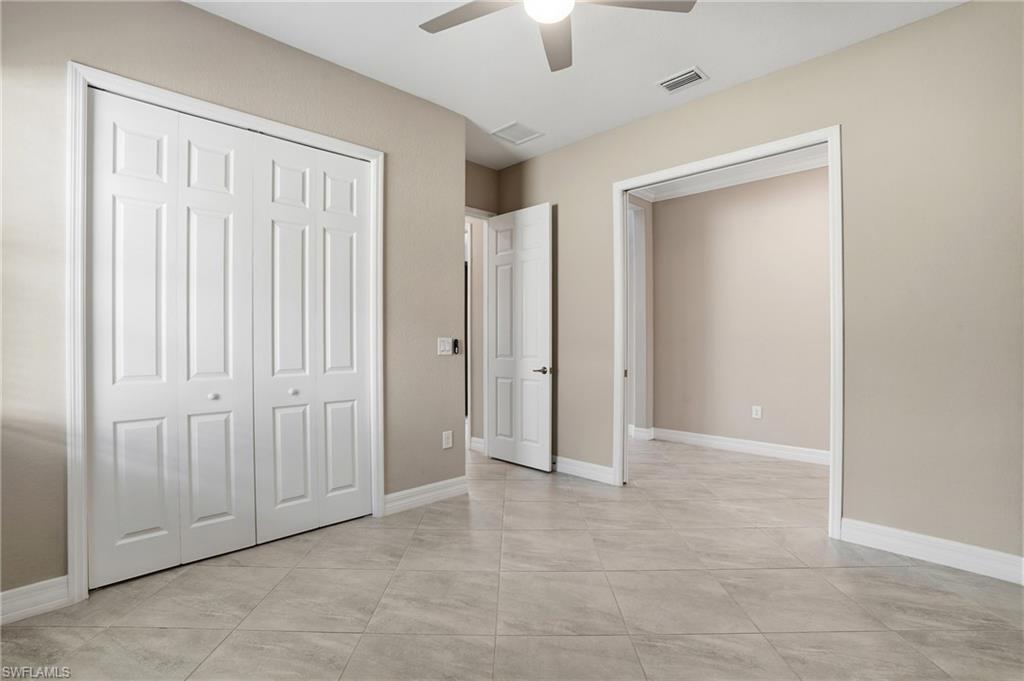 28076 Foxrock CT