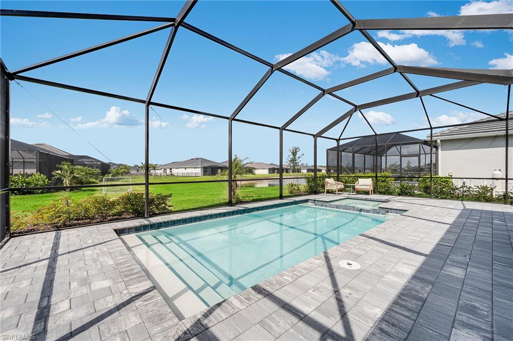 2318 Avocado LN
