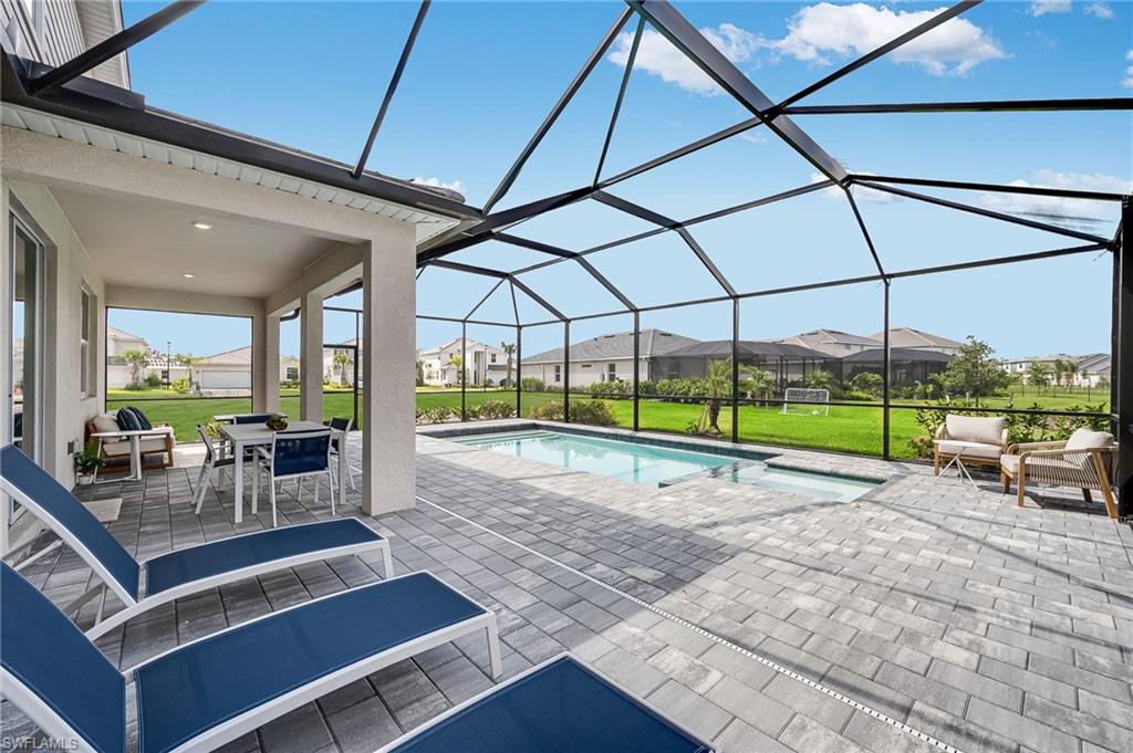2318 Avocado LN