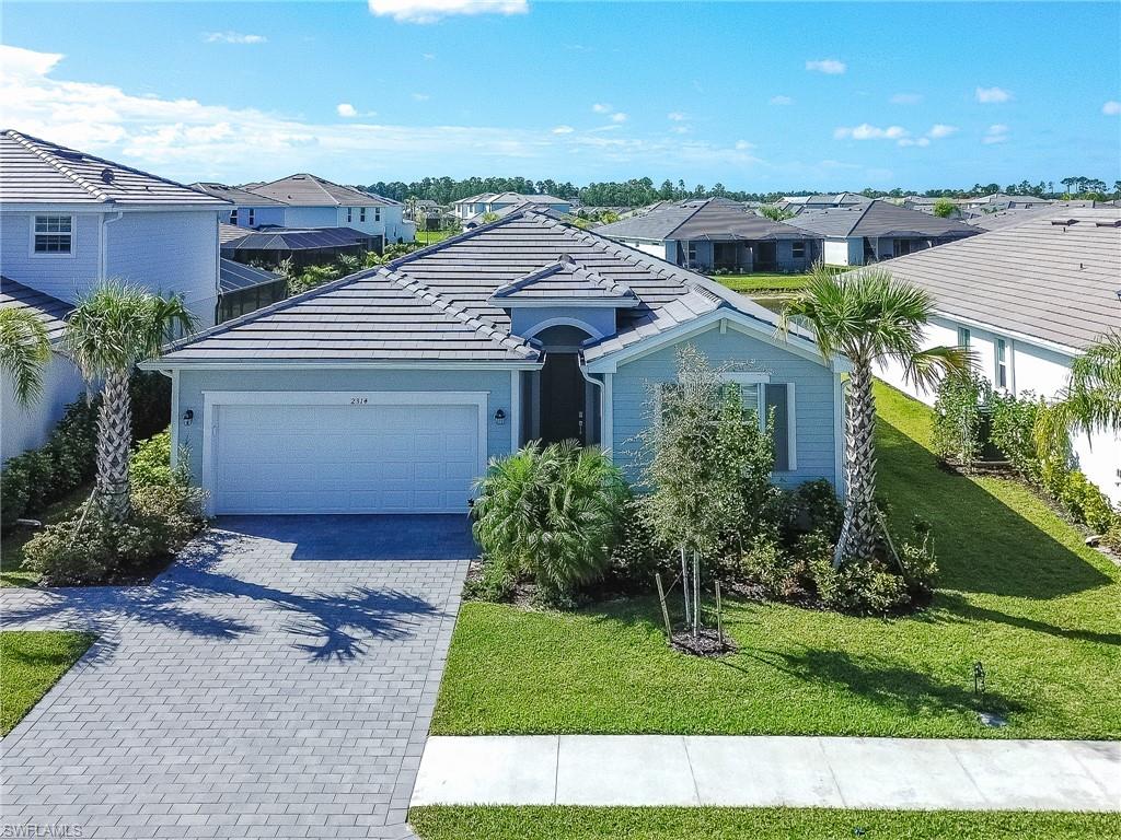 2314 Avocado LN, NAPLES