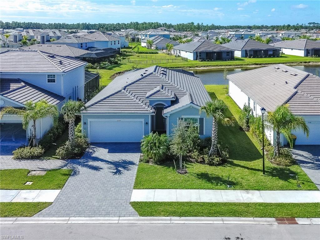 2314 Avocado LN, NAPLES