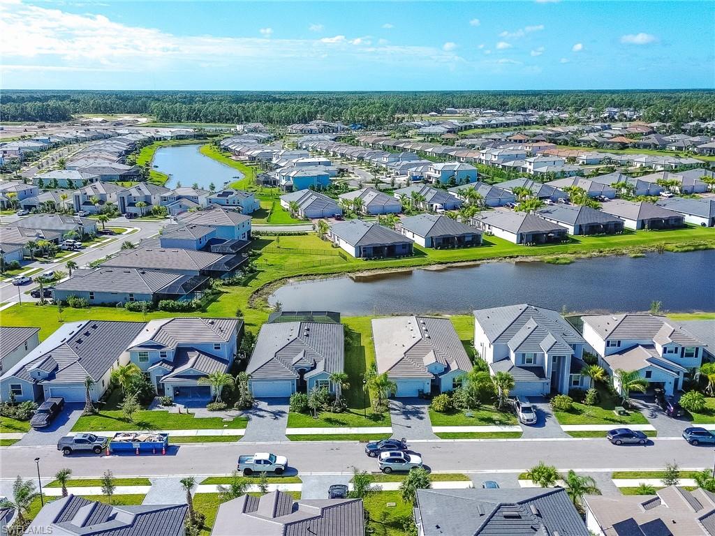 2314 Avocado LN, NAPLES