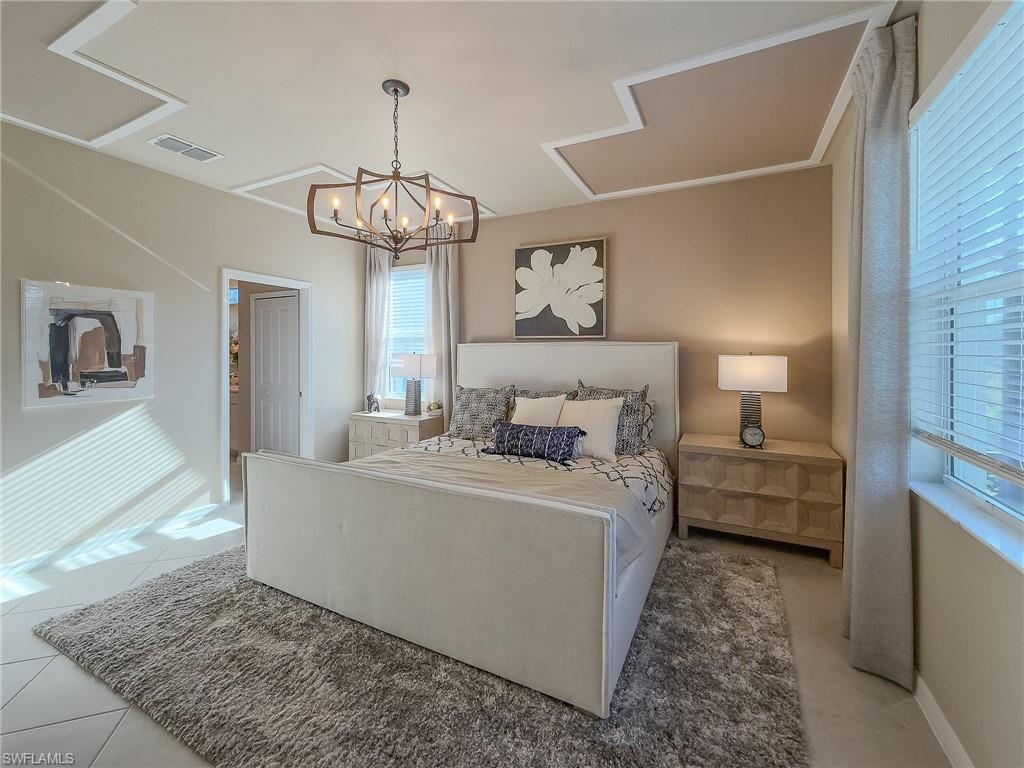 2314 Avocado LN, NAPLES