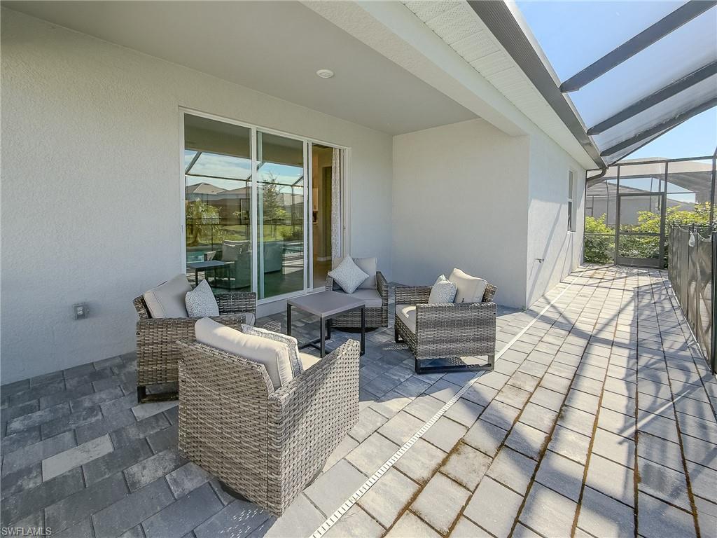 2314 Avocado LN, NAPLES