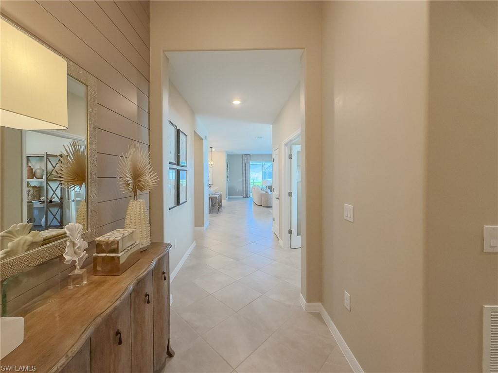 2314 Avocado LN, NAPLES