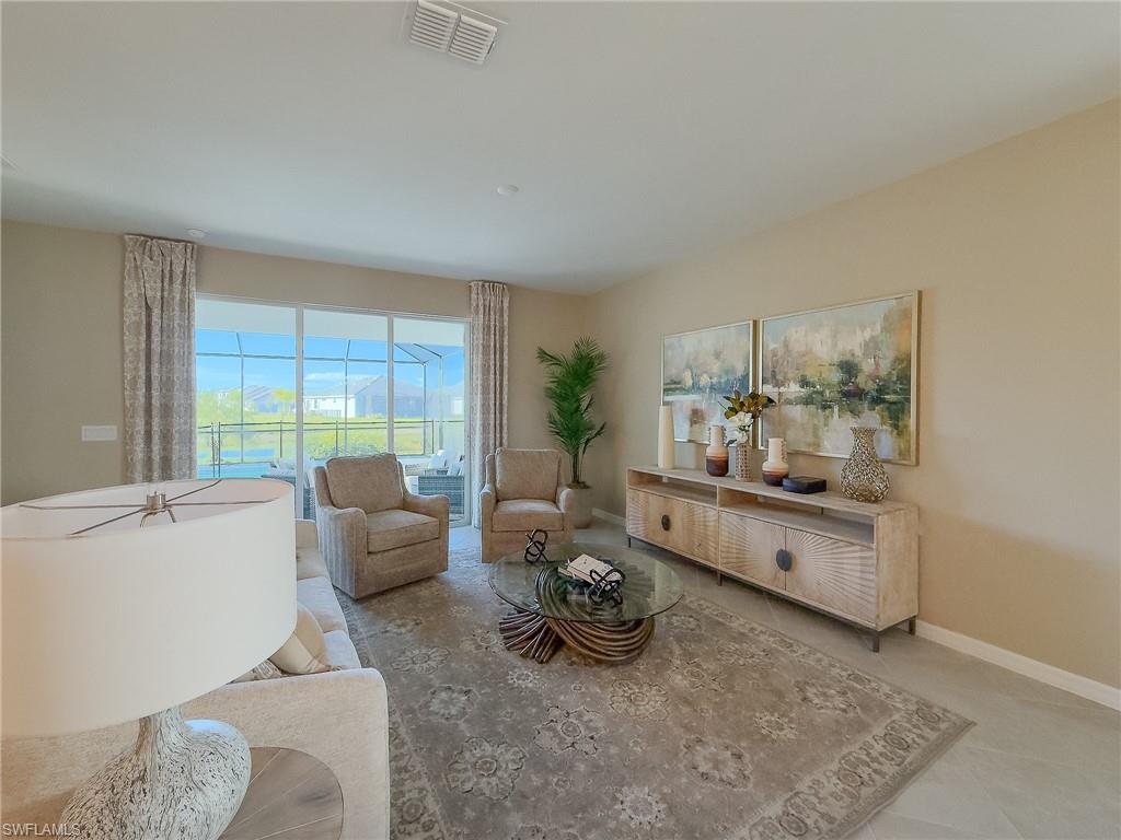 2314 Avocado LN, NAPLES