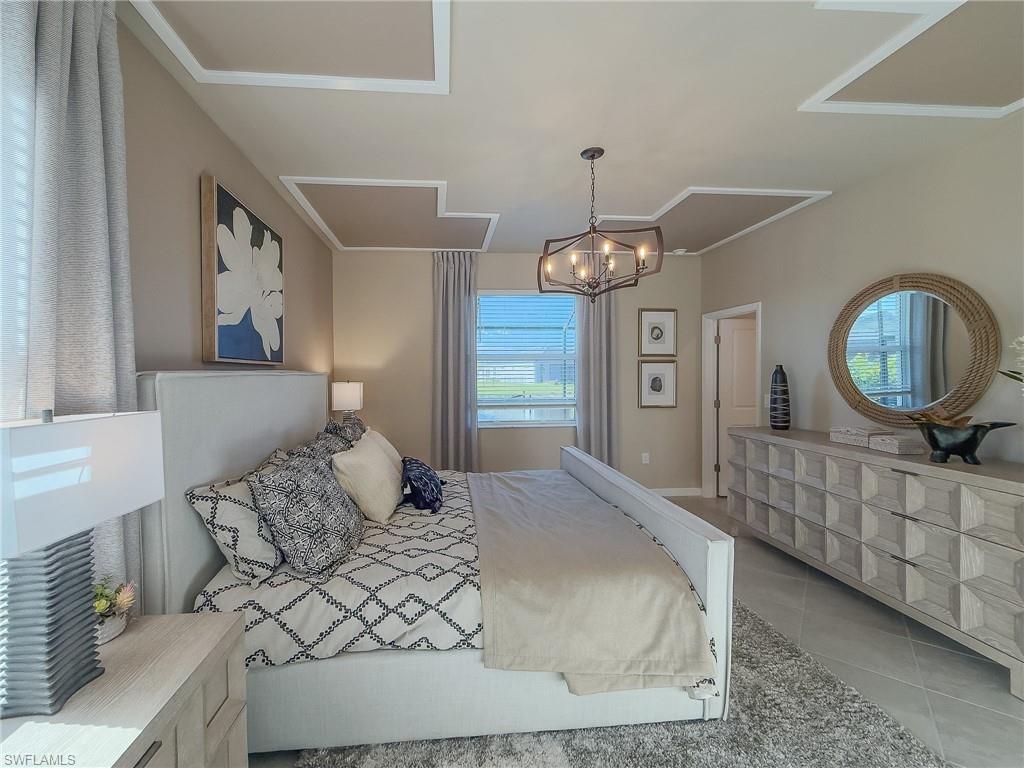 2314 Avocado LN, NAPLES