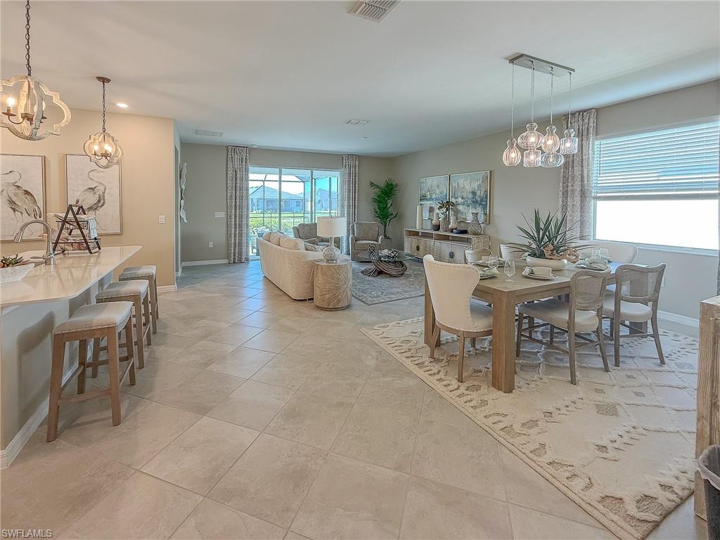 2314 Avocado LN, NAPLES